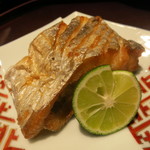 青華こばやし - 26年6月　太刀魚塩焼き　アップ