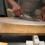 青華こばやし - 26年6月　鱧の仕込み