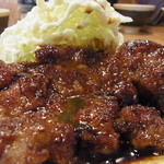 自家製ソーセージ＆麦酒 SARU BACON - トンテキ