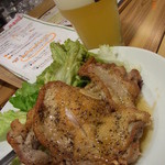 自家製ソーセージ＆麦酒 SARU BACON - グリルチキン