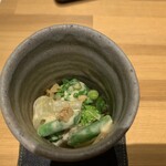 食堂 燈 - お通し　豆とフキの胡麻和え