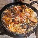 スペイン魚介バル - ミックスアヒージョ