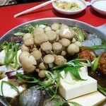 台湾薬膳料理 青葉 - 薬膳鍋（2人前？）