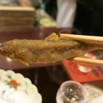 北新地 弧柳 - 季節のおまかせコース(12000円)・旬彩_稚鮎の空揚げのアップ