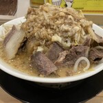我と俺 - 牛ラーメン 小（こってりスープ）