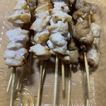 炭火やきとり 鳥信 - 塩焼きの焼き鳥