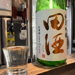 すし居酒屋 樽 - 三杯目も田酒　純米吟醸　秋田酒こまち
