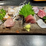 すし居酒屋 樽 - 事前に頼んでた刺盛り　ちゃんと一人前です