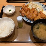 やよい軒 長田店 - 