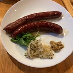 ジビエ料理屋 べんけい - 猪の粗挽きウインナー