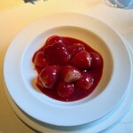 2025.1  苺のスープ ワイン風味