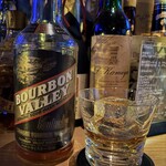 NEO SHOT BAR　深海の洞窟 - 「特級」BOURBON VALLEY 