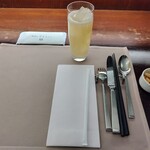 282497972 - グレープフルーツジュース(650円)