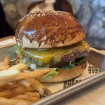 THE GREAT BURGER STAND - ヒッコリーバーガー＋チェダーチーズ