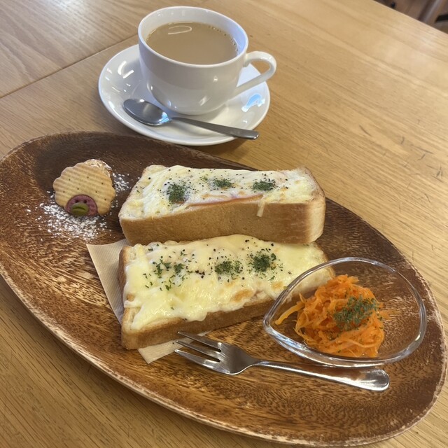 Cafe Terrace tree & tree