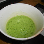 三星園 上林三入本店 - 抹茶。自分で抹茶つくりを体験。さらに自分で点てます。