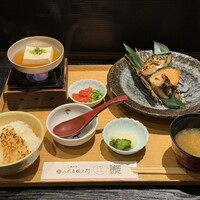 銀座米料亭 八代目儀兵衛 - 