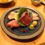 酒場 16番 - 刺し身盛り合わせ