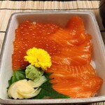 TJK箱根の森 - たっぷりのいくらとサーモン