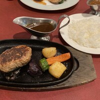びふてき洋食存じやす - 
