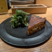 魚工房 としまや - ・紅ズワイ蟹と桜海老のキッシュ 
                       