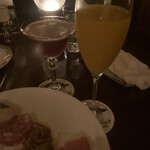 夜間飛行 - オリジナルカクテル、ブランデーベースとオレンジジュース