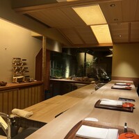 室町 唯 - 
