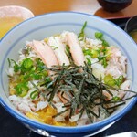 かにの山よし 旬鮮市場 - かにたっぷり玉子丼
