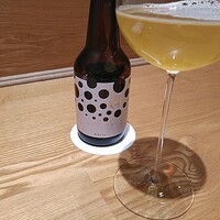 日本料理 e. - 一杯目　Rococo(白ビール)　苦味が少なく飲みやすい