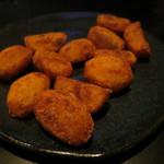 ラ・ボンヌターブル - 桜スモークした浅野ファームのキタアカリのフライド・ポテト3