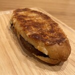 焼きたてパン工房 かえでの木 - ハンバーグパニーニ400円！