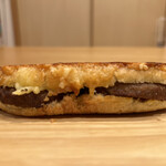 焼きたてパン工房 かえでの木 - ハンバーグパニーニ400円！