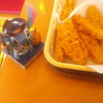 ケンタッキーフライドチキン - クリスピー 3ピース 半額 ✖️2 ＆ えびぷりぷりフライ タルタルソース付き ＆ チョコパイ ＆ アイスティーＳ 氷抜き