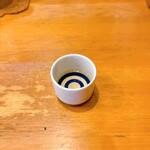 焼きあご塩らー麺たかはし 銀座店 - お出汁の試飲