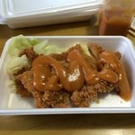 肉のますゐ - サービスとんかつ弁当、ますゐソースオン