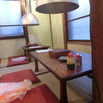 ホルモンまさる  - 2Fはお座敷席になっています（2014.06）