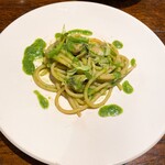 ダ マッサ - スパゲトーニ　ハマグリ　春菊
