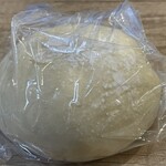 松ぼっくるり - いちごクリームパン