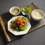 チャイナグリル マダムシェンロン 広島 - 