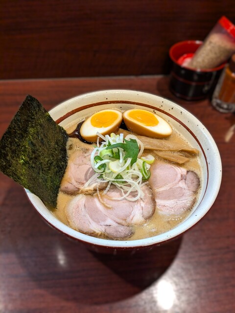 【よしじろう】 よしじろうラーメン （由次郎ラーメン） - 三咲/ラーメン | 食べログ