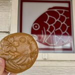 たい焼き 笑壷 - 料理写真:わのたいやき
クリチーつぶあん