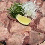 お肉屋さんの焼肉 まるやす - 