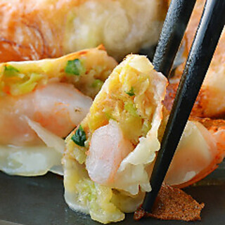 自慢の餃子♪コース料理もこだわっています！