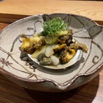 和食渡辺 - 鮑(アワビ)のバター焼き。値段が高いことは分かっていましたが頼みました！