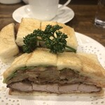 ニューアストリア - 