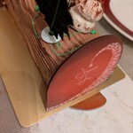 ピュイサンス - 何とこのサイドの部分もチョコレート！しかもこの丁寧な作り込み！素晴らしいです。