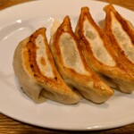 ラーメン華小屋 - 餃子(4個)　380円