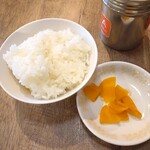 久留米ラーメン 和ノ吉 - セットのご飯とお漬物