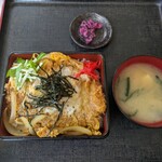 かすみ食堂 - かつ丼　　790円