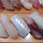 夕凪 - 果たして相方はこの地魚握寿司２５貫を食べきれるのか？